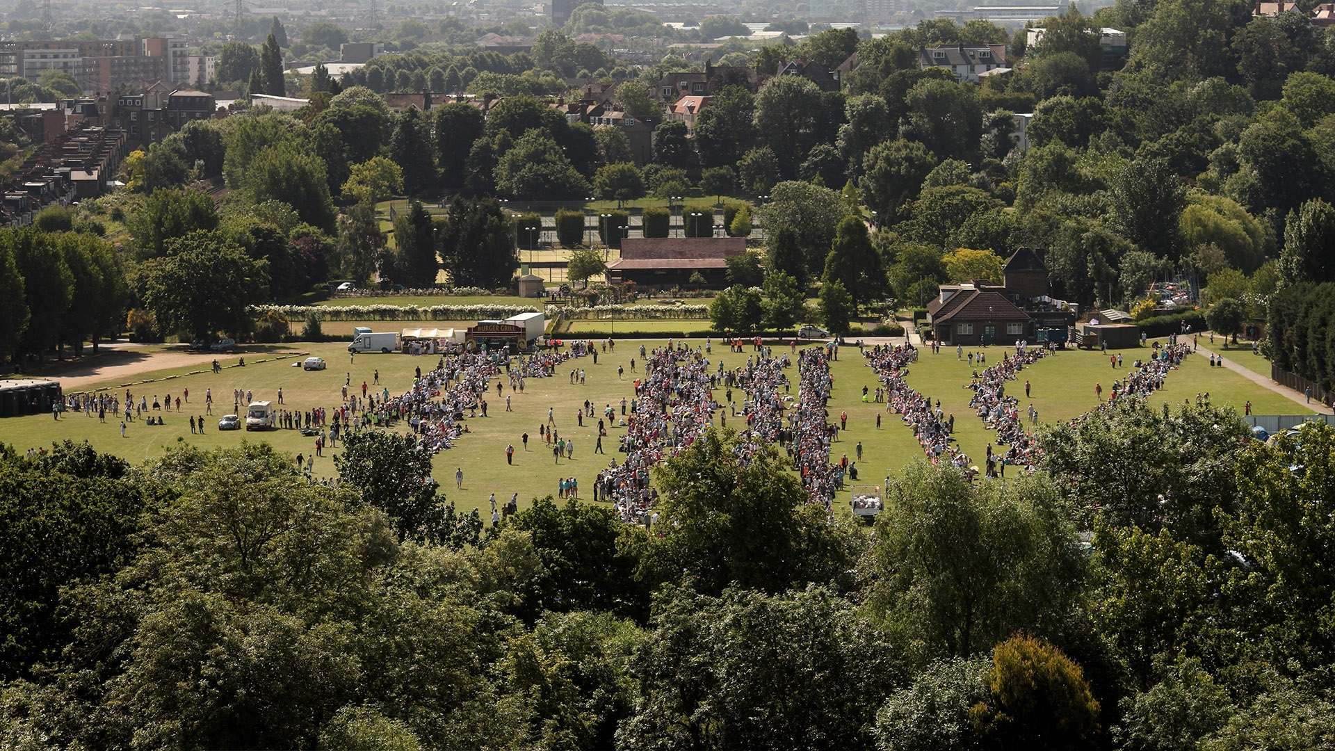 外部因素的 外部因素的